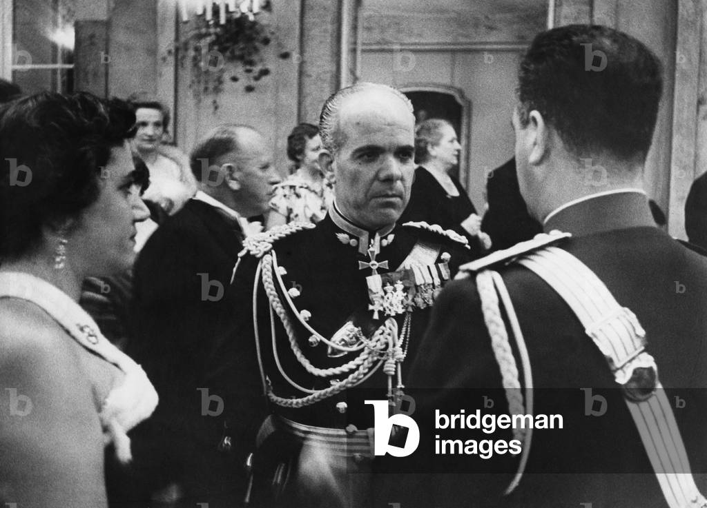 Diplomats at a reception in the Bruehl Castle, 1956 (b/w photo)
