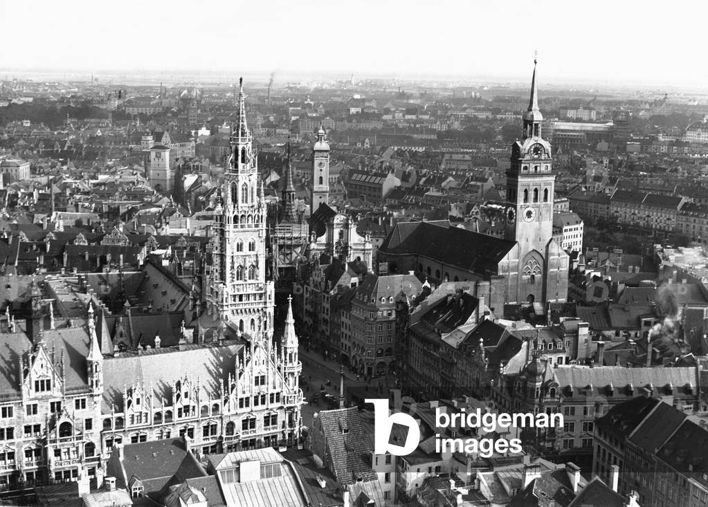 The Marienplatz with the Old Peter and New Town Hall in Munich (b/w photo)