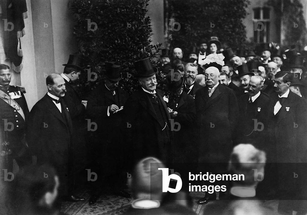 Bernhard von Bulow at the International Congress of Journalists, 1908 (b/w photo)