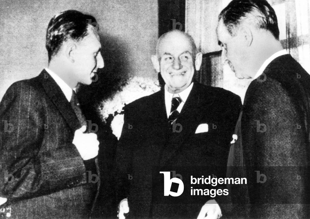 Guenther Quandt (middle) with his sons Harald (left) and Herbert (right) (b/w photo)