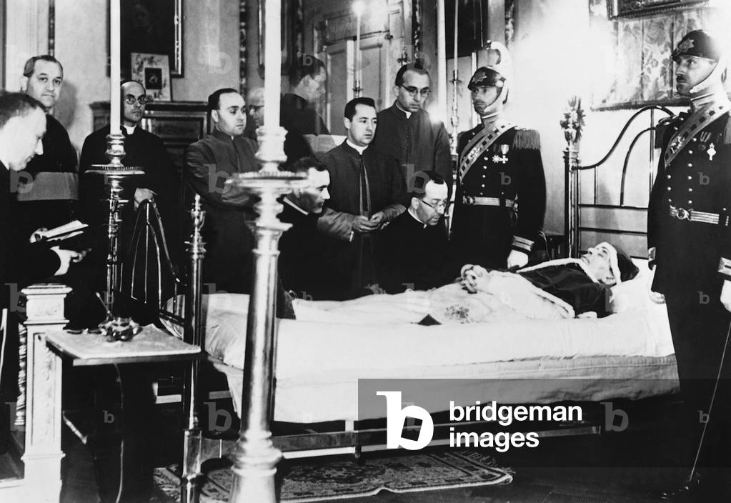 Pope Pius XI. on his deathbed, 1939 (b/w photo)