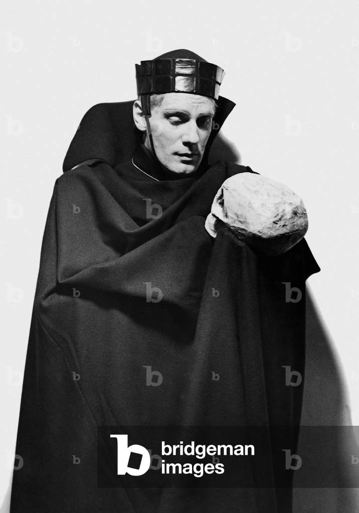 Gustaf Gruendgens in 'Hamlet', 1936 (b/w photo)