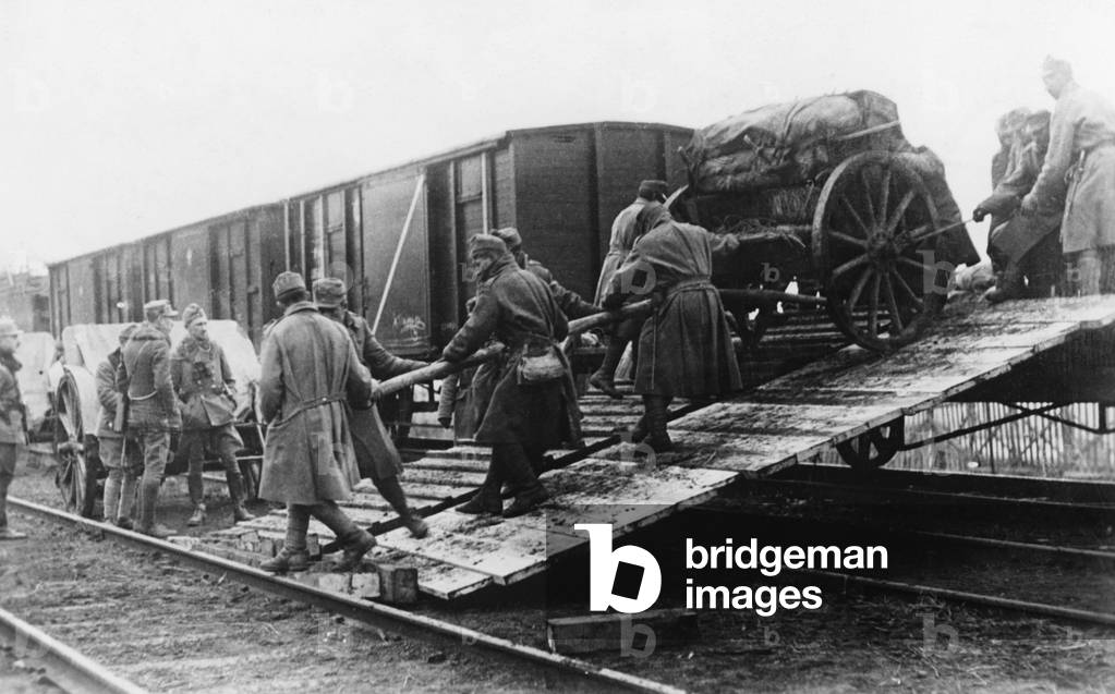 Austro-Hungarian troops in Ukraine, 1918 (b/w photo)