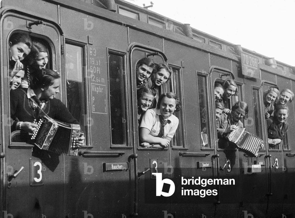 BDM girl on a trip, 1936 (b/w photo)