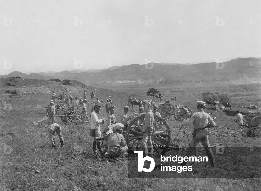 Japanese artillery during the Russo-Japanese war, 1904/1905 (b/w photo)