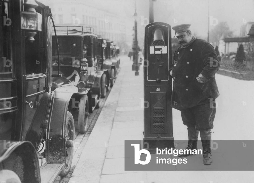 Cabs in Berlin, 1912 (b/w photo)