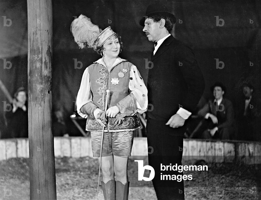 Trude Hesterberg and Carl Schenstrom in 'Girls predator', 1936 (b/w photo)