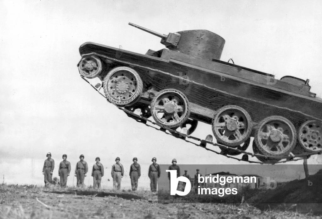 Demonstration of a Russian tank, 1935 (b/w photo)