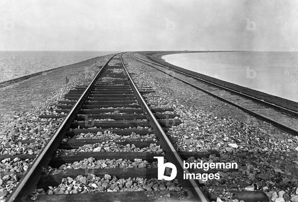 The dam of Sylt, 1927 (b/w photo)
