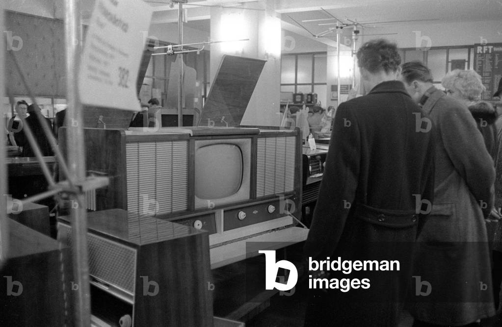 Leipzig at the time of the fair, 1960 (b/w photo)