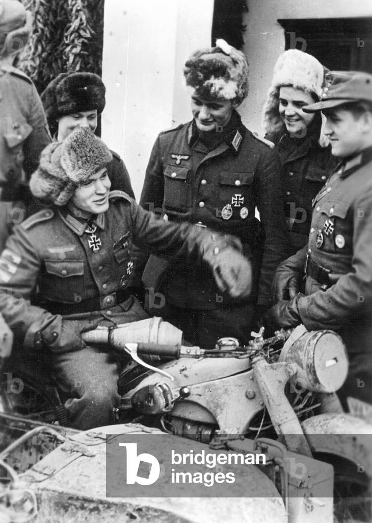 German soldiers during combat in Silesia, 1945 (b/w photo)