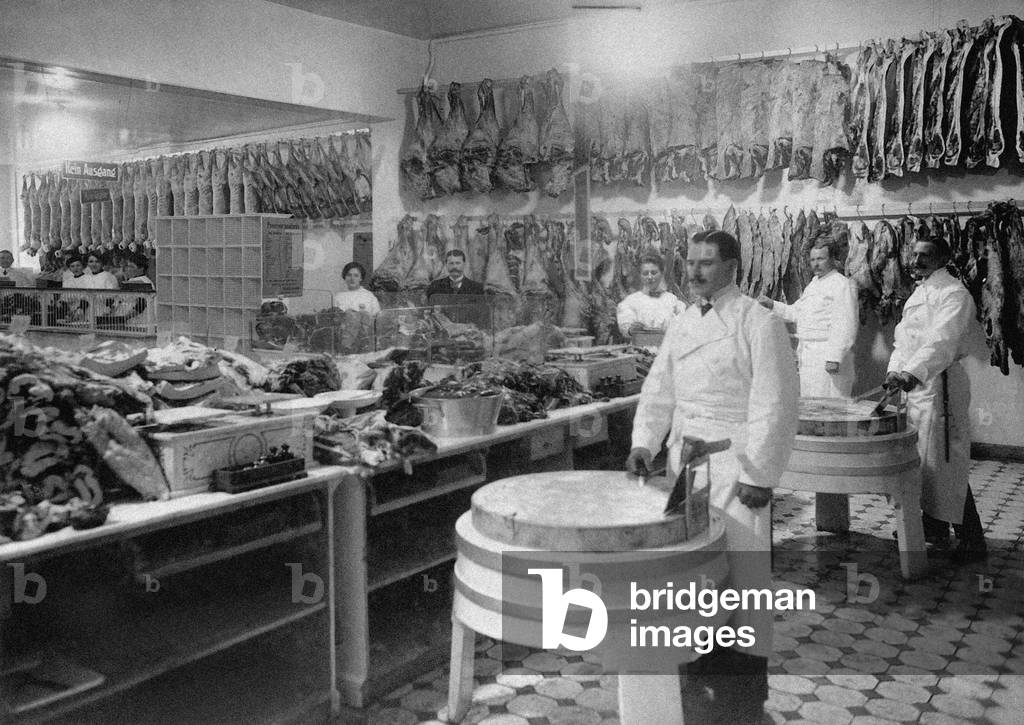 City meat market in Wilmersdorf, 1913 (b/w photo)