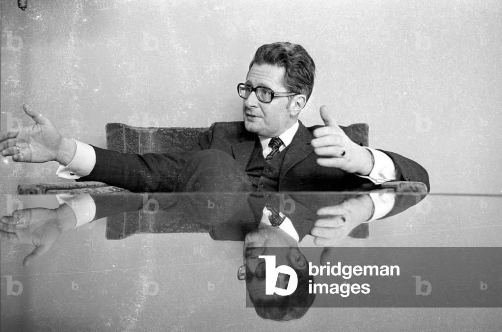 Hans-Jochen Vogel, 1971 (b/w photo)