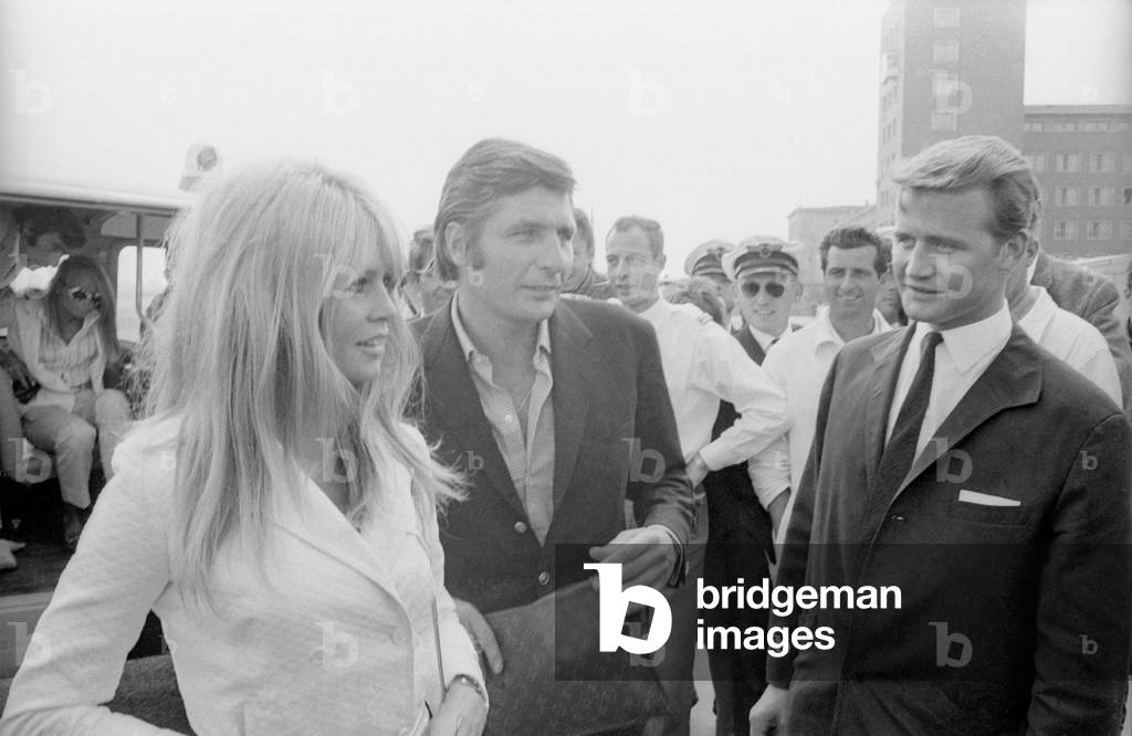 Brigitte Bardot and Gunter Sachs in Riem, 1966 (b/w photo)