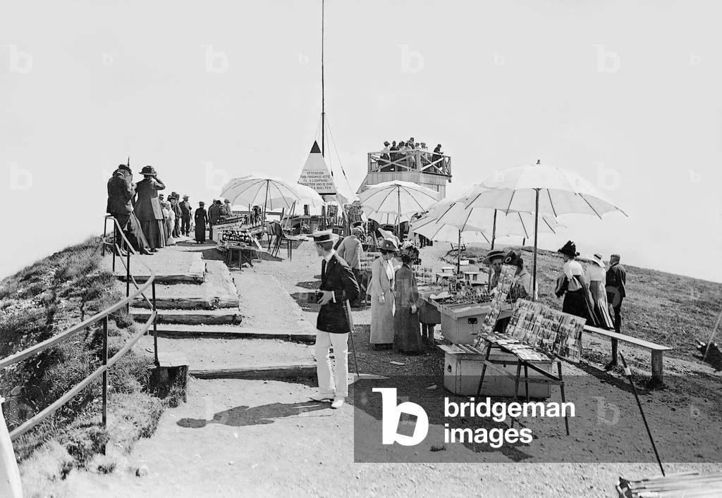 Tourists on the peak of the Rigi-Kulm, 1911 (b/w photo)