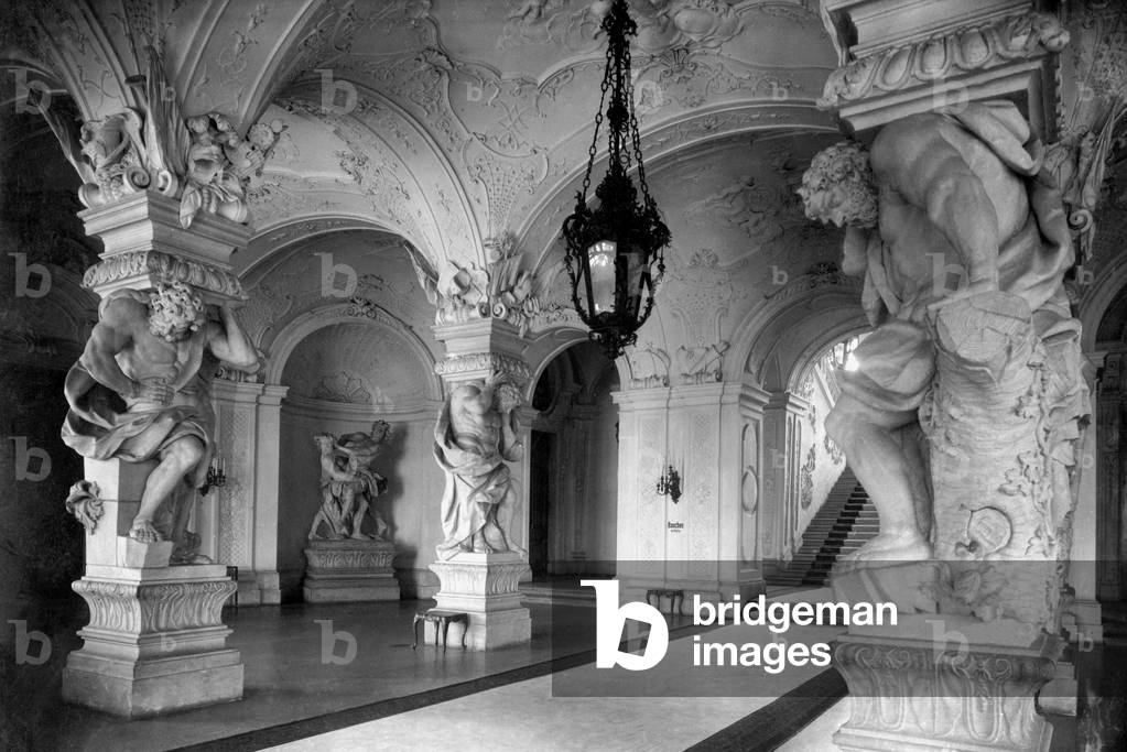 'Sala terrena' in Belvedere Palace in Vienna, 1936 (b/w photo)