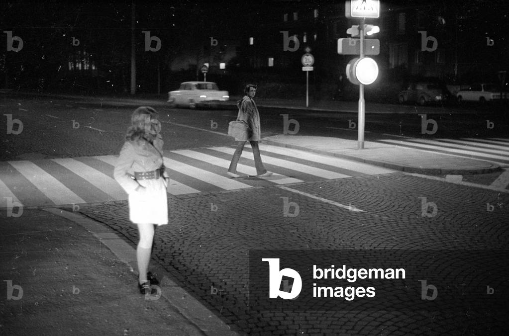At night in Munich, 1971 (b/w photo)