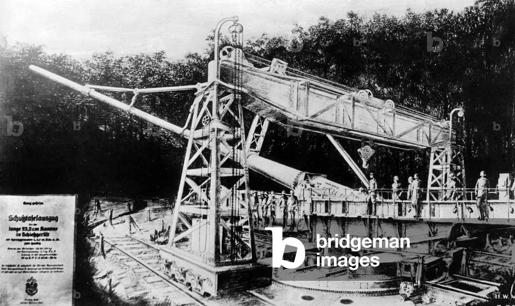 German Paris Gun, 1918 (b/w photo)