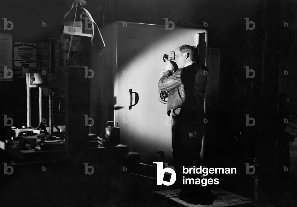 Gustaf Gruendgens in 'The participant does not respond' 1932 (b/w photo)