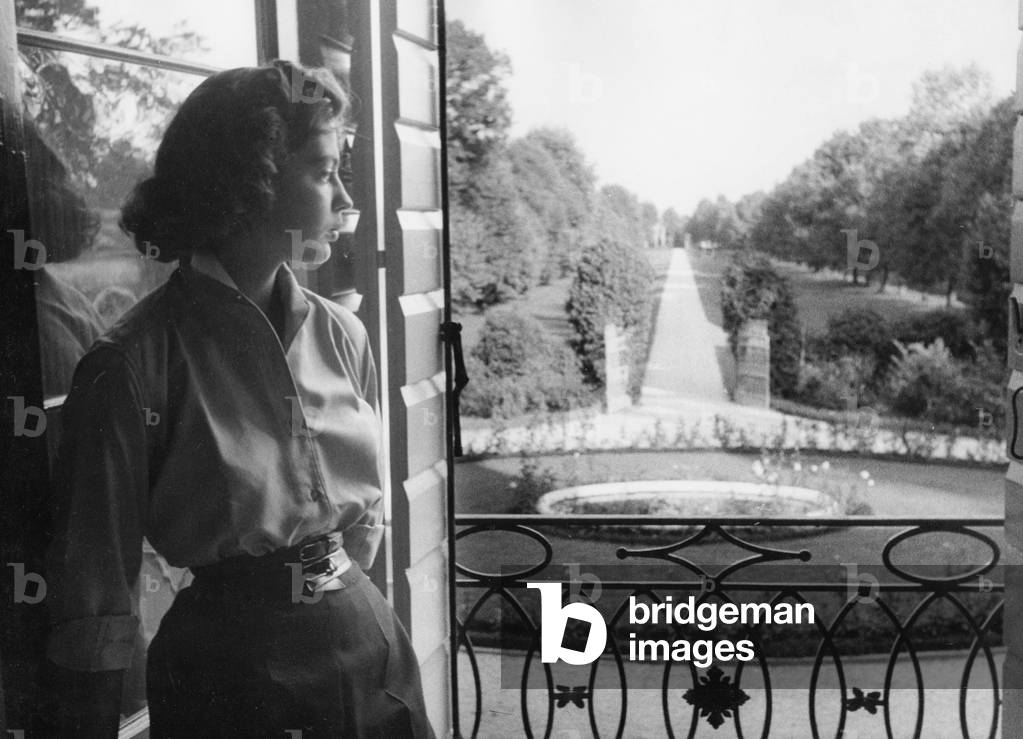 Ira von Fürstenberg in Venice, 1955 (b/w photo)