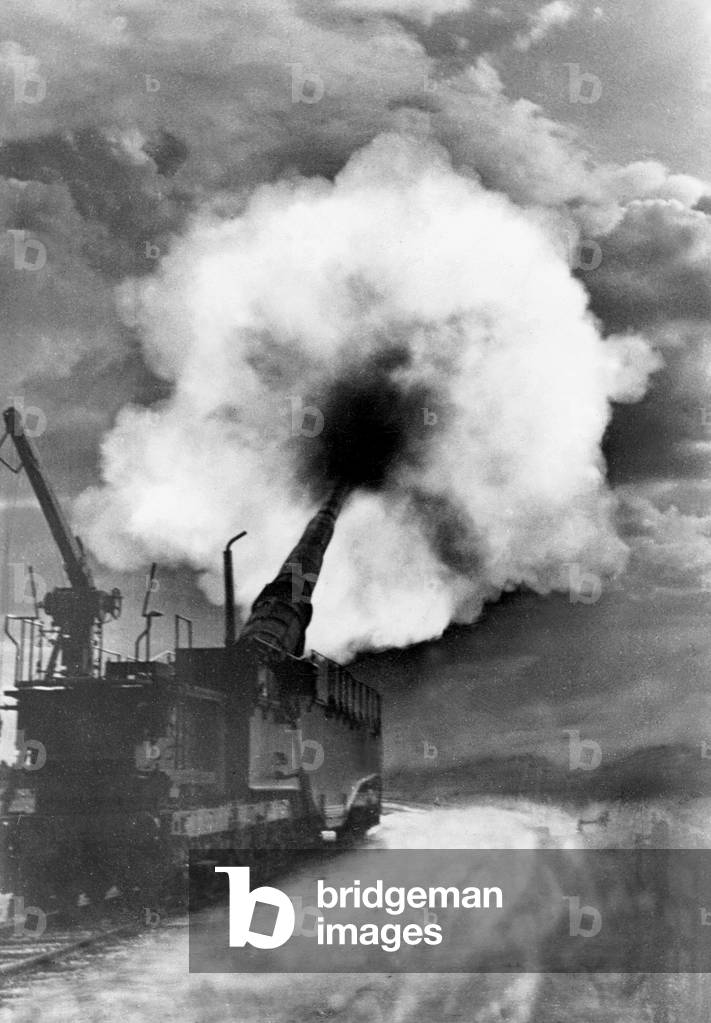 German railway gun, 1941 (b/w photo)