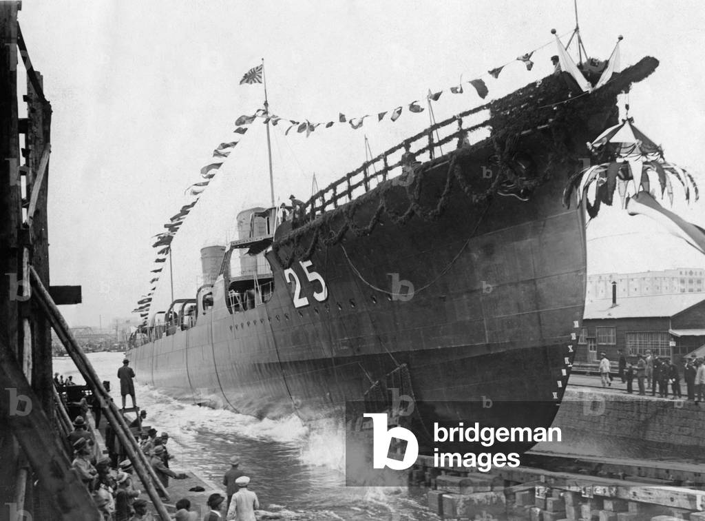 Launching in Tokyo, 1925 (b/w photo)