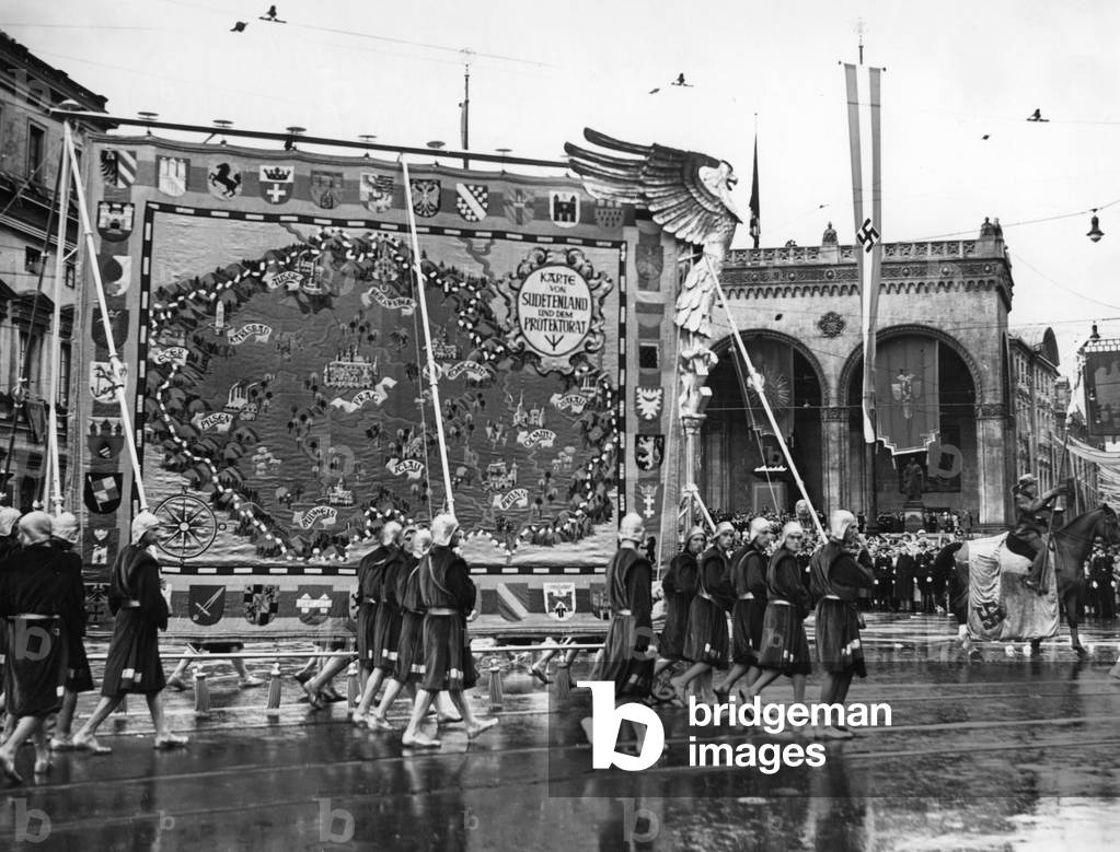 Parade on the Day of German Art in Munich, 1938 (b/w photo)