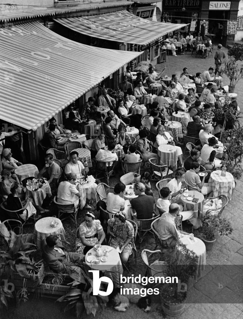 Street cafe on Capri, 1938 (b/w photo)