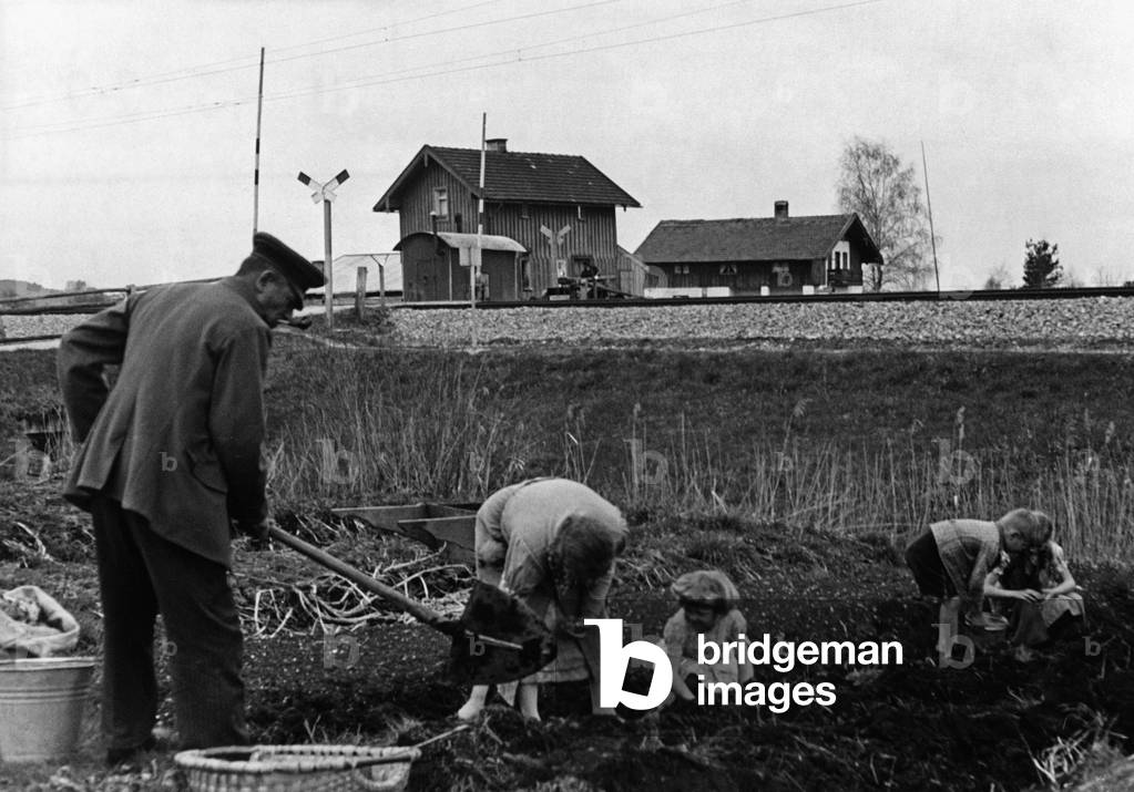 Railway personnel in Germany, 1938 (b/w photo)