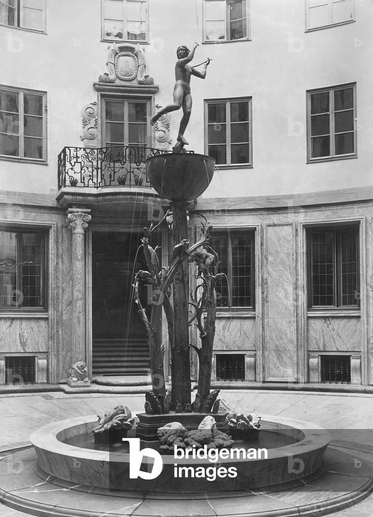Courtyard in Copenhagen, 1934 (b/w photo)