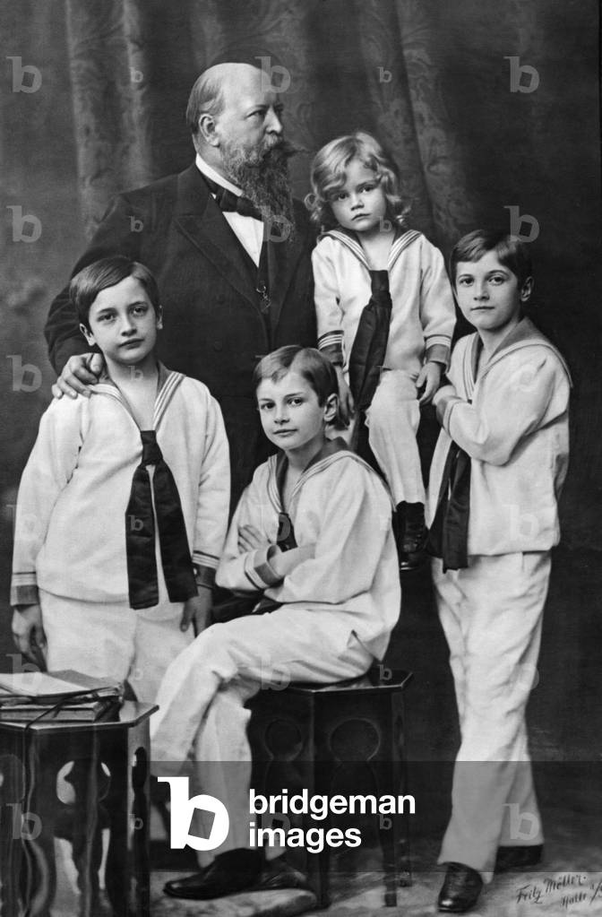 Friedrich Bramann with his children, c.1890 (b/w photo)