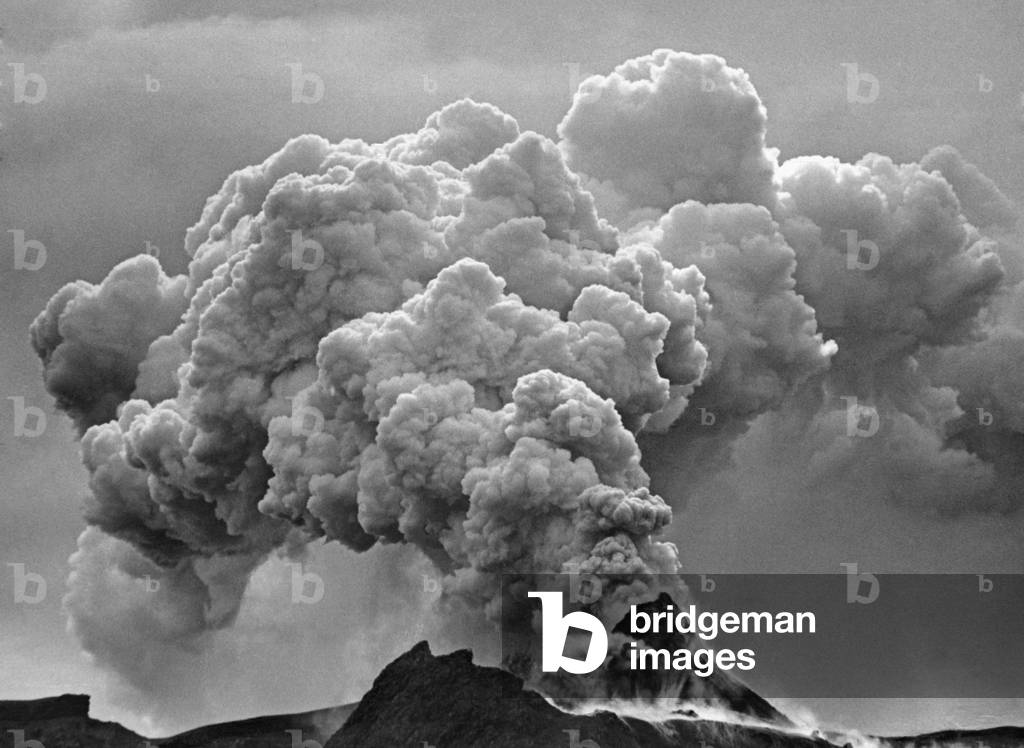 Eruption of Mount Vesuvius, Italy (b/w photo)