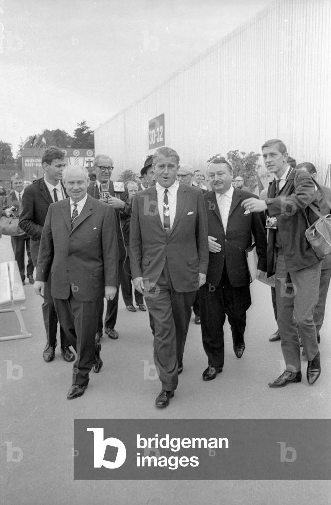 Wernher von Braun at the IVA, 1965 (b/w photo)