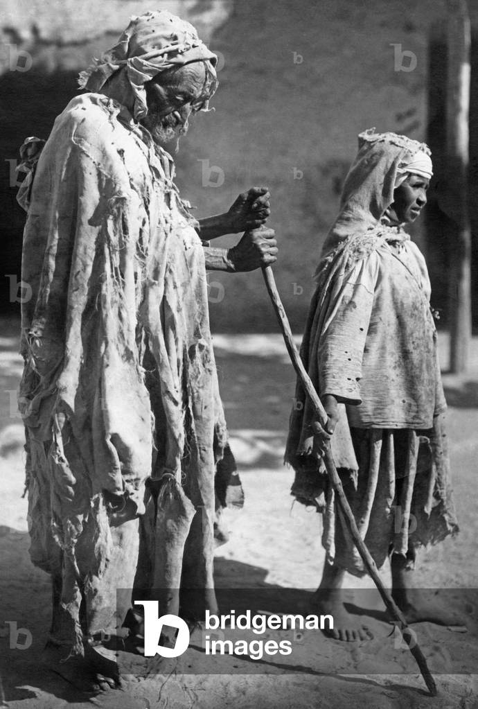 Beggars in Tunis, 1927 (b/w photo)