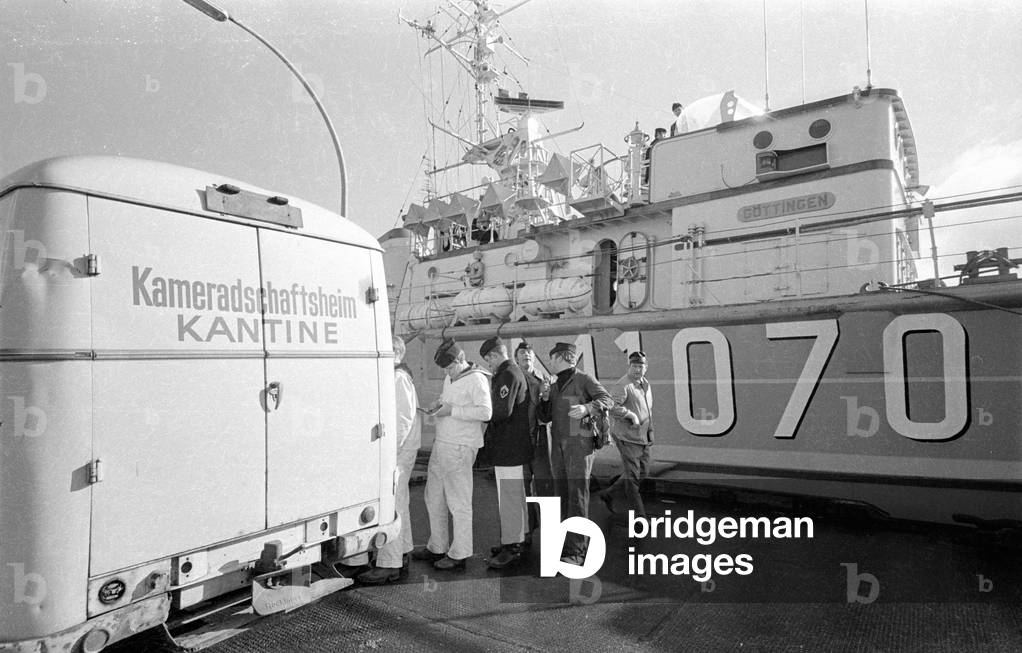 Sailors of the German Navy in a harbor, 1970 (b/w photo)