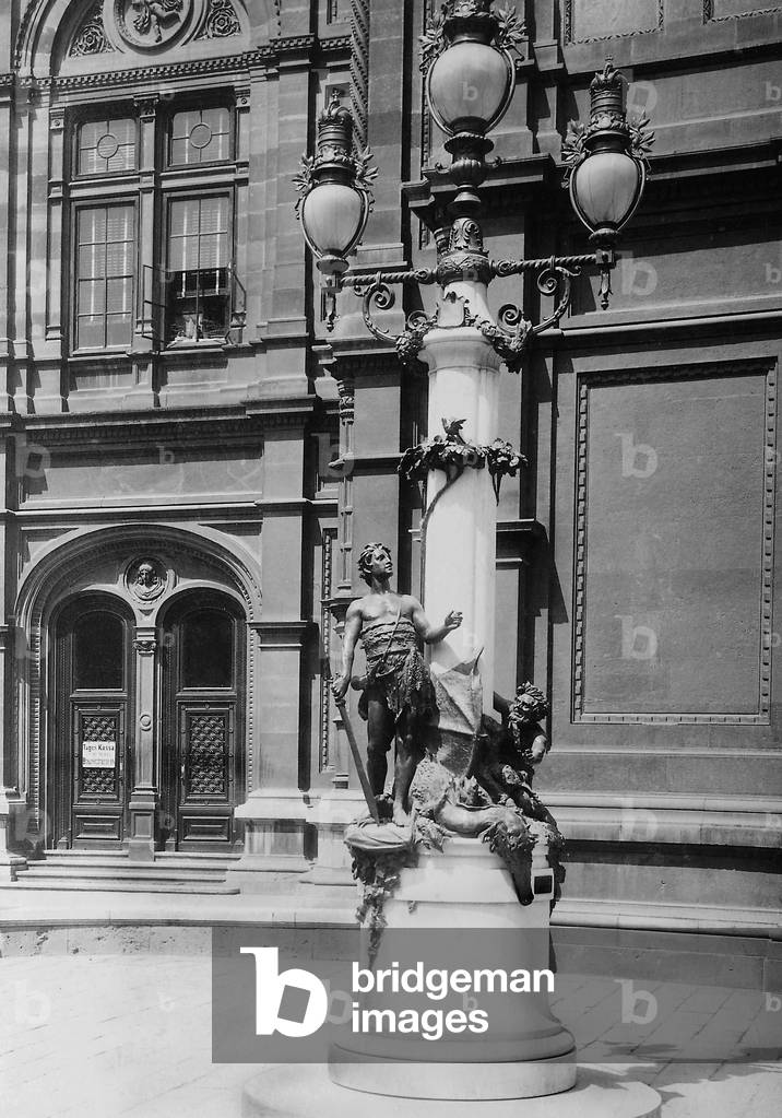 Candelabra in front of the Vienna Staatsoper, 1905 (b/w photo)