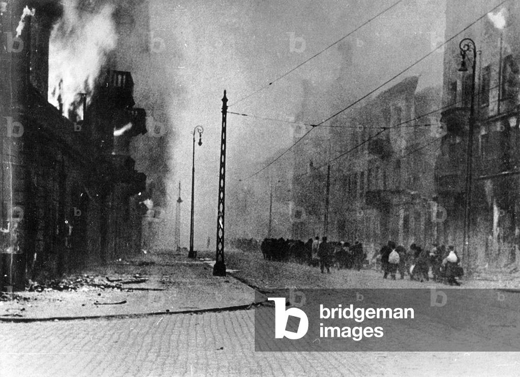 Riot in Warsaw ghetto, 1943 (b/w photo)