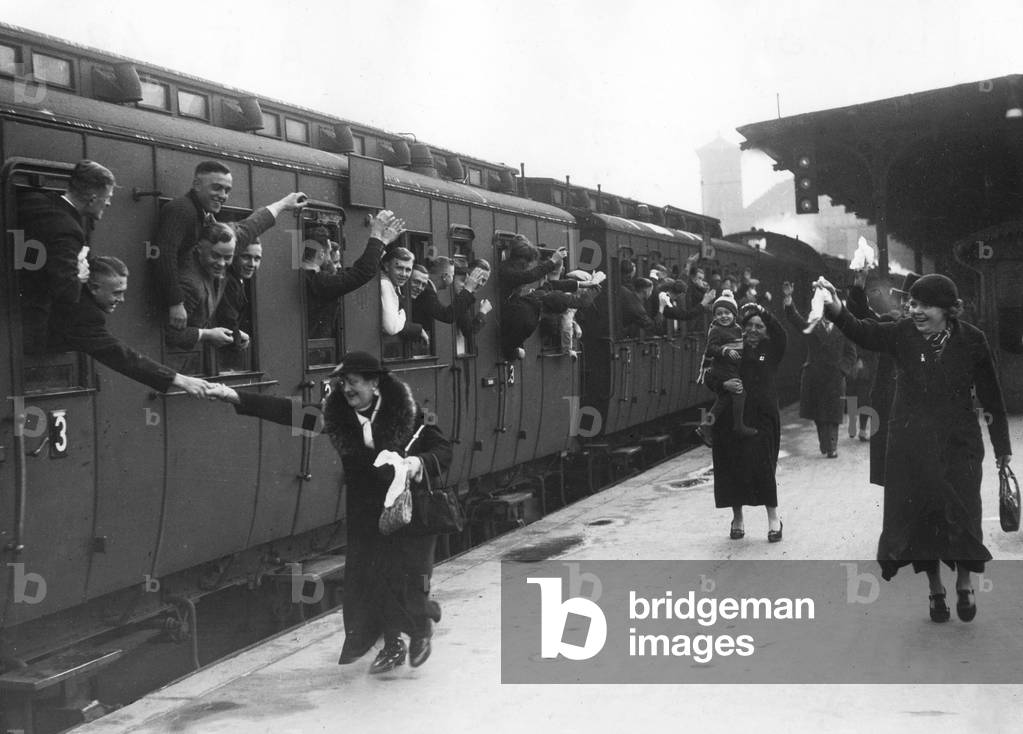 Recruits travel by train, 1935 (b/w photo)