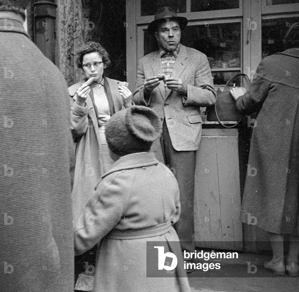 Leipzig at the time of the fair, 1960 (b/w photo)
