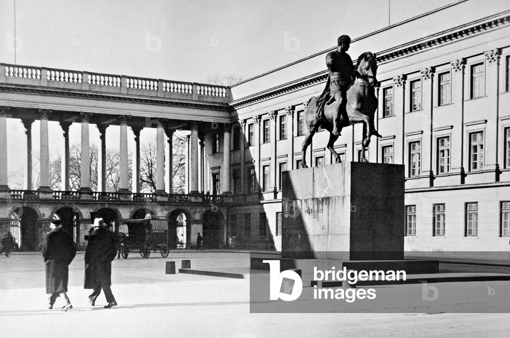 The Pilsudski Square in Warsaw, 1936 (b/w photo)