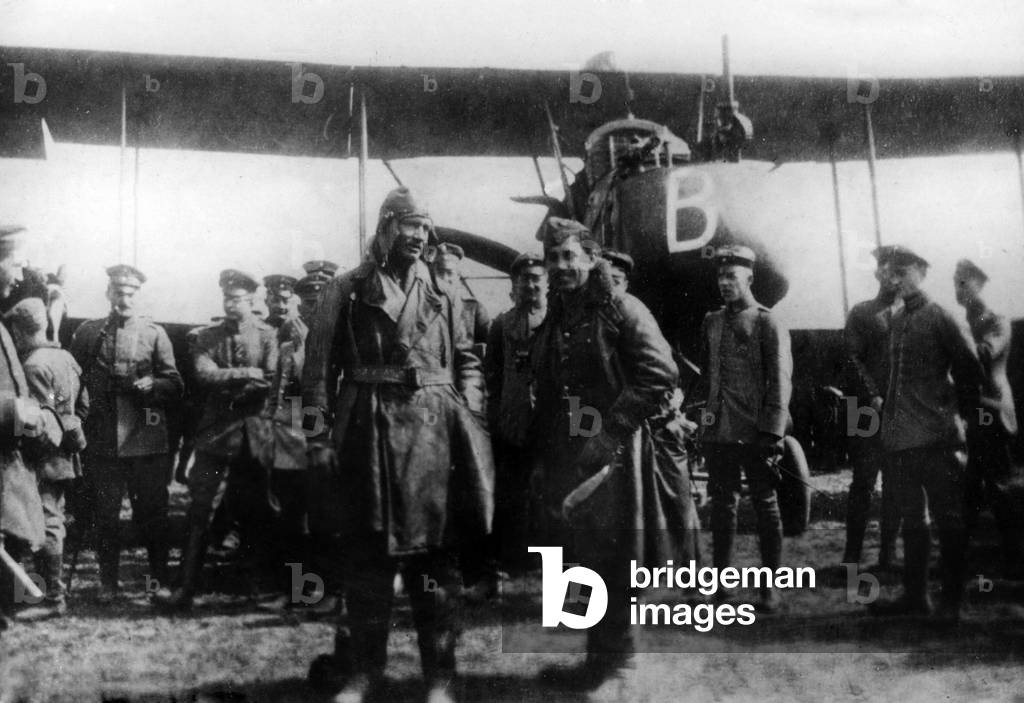 Captured English pilots in the First World War  (b/w photo)