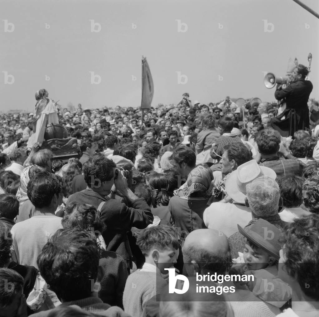 Saintes-Maries-de-la-Mer, 1963 (b/w photo)