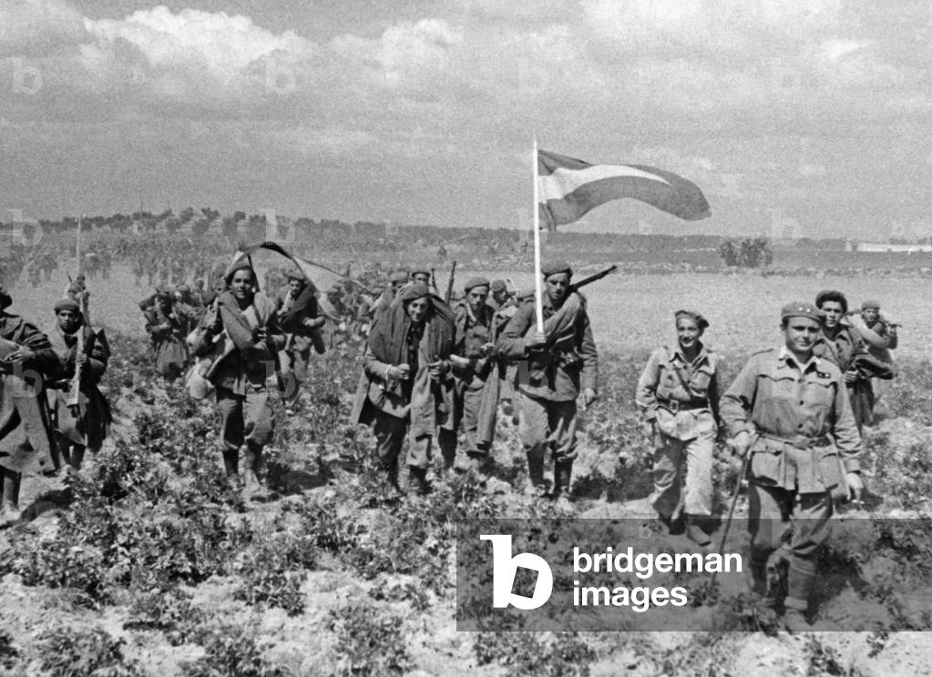 Spanish national soldiers march at Toledo, 1939