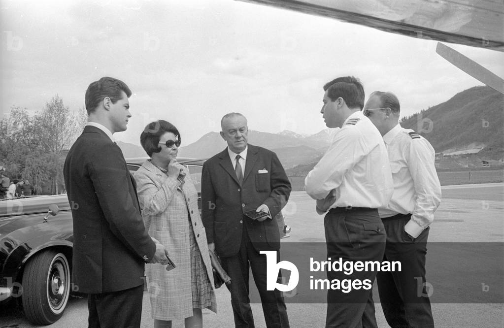 Franz and Aenne Burda in Lugano, 1965 (b/w photo)
