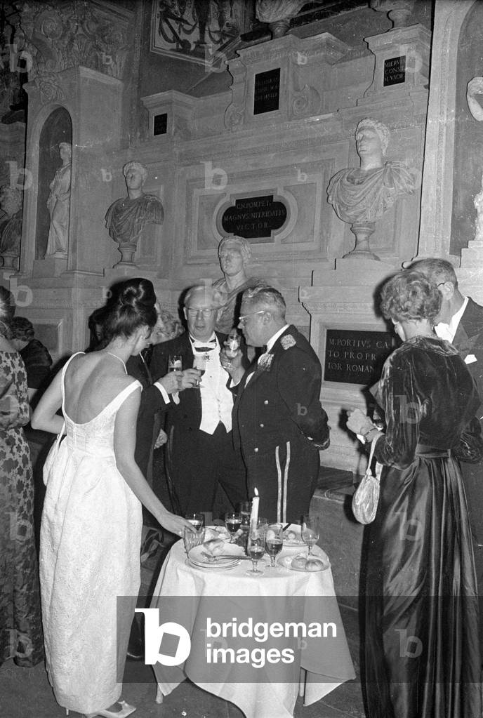 Reopening of the Munich National Theatre, 1963 (b/w photo)