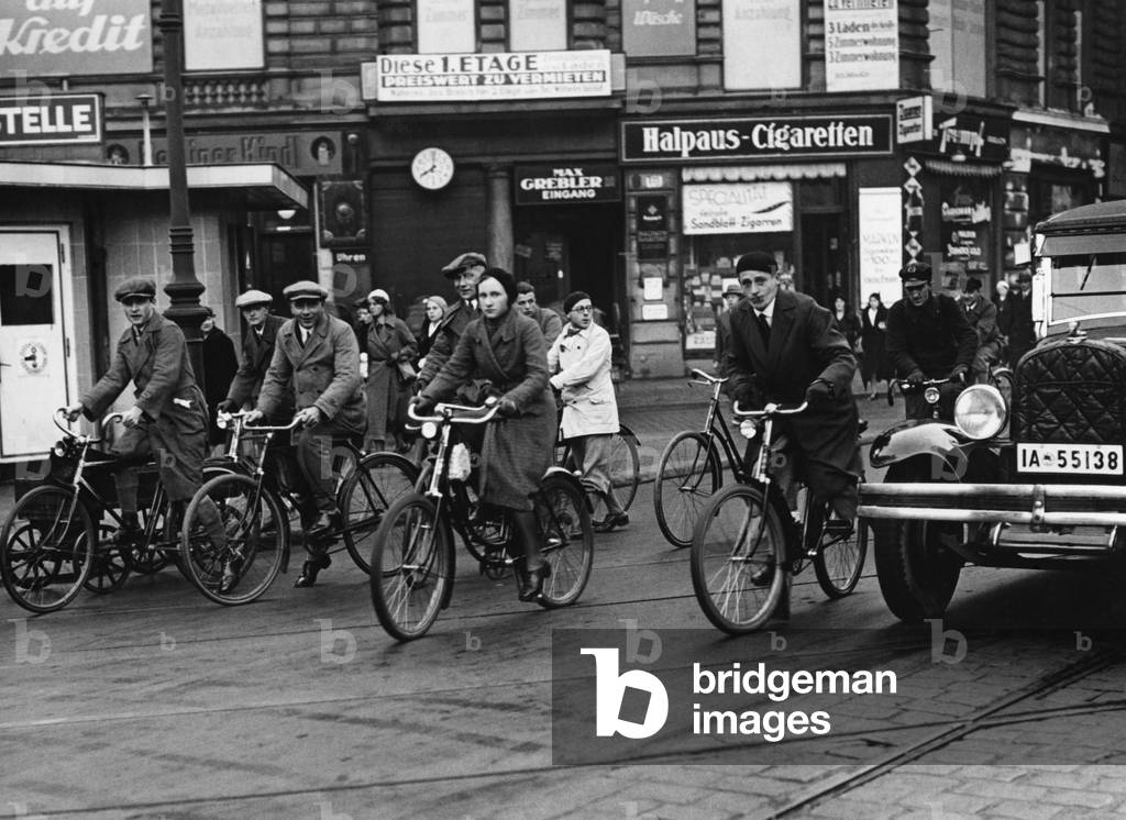 Cyclist in Berlin, 1932
