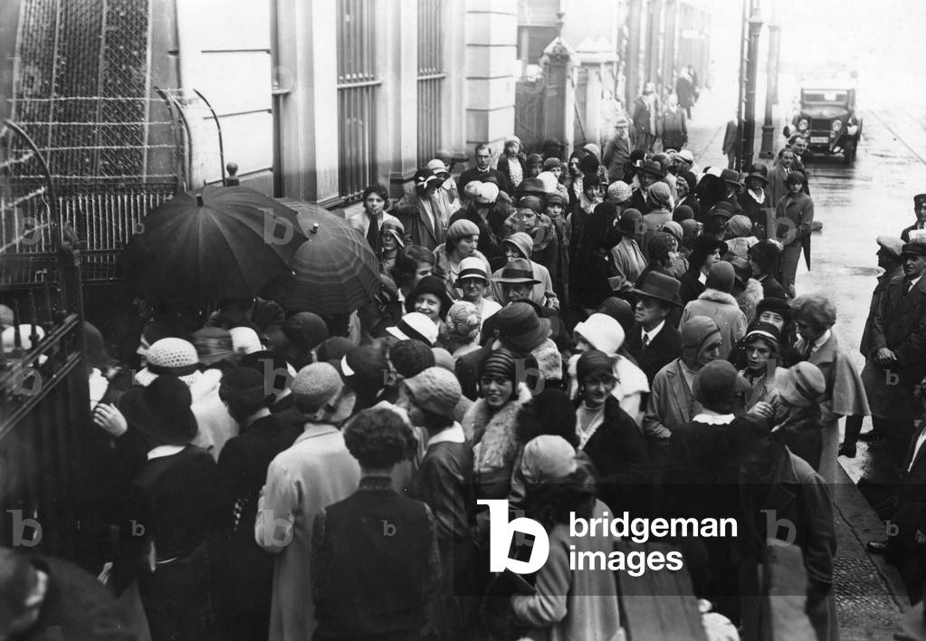 Applicants for a job at the Hiller Girls, 1929-1932