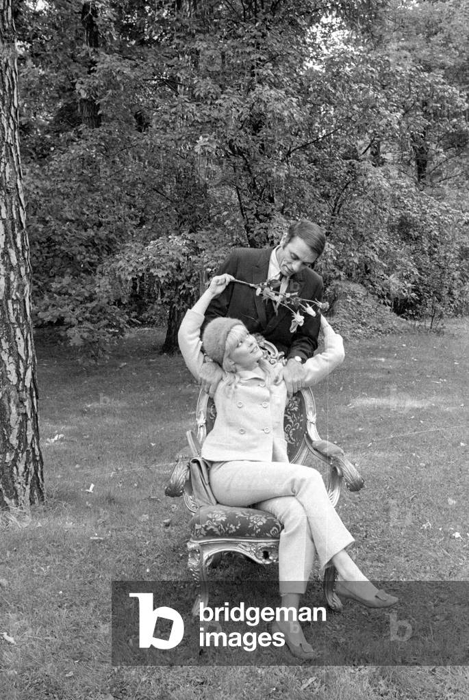 Elke Sommer with John Hyams in Berlin, 1966 (b/w photo)