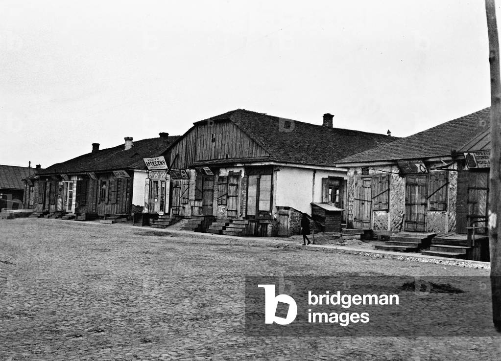 Small town in Volhynia, 1935 (b/w photo)