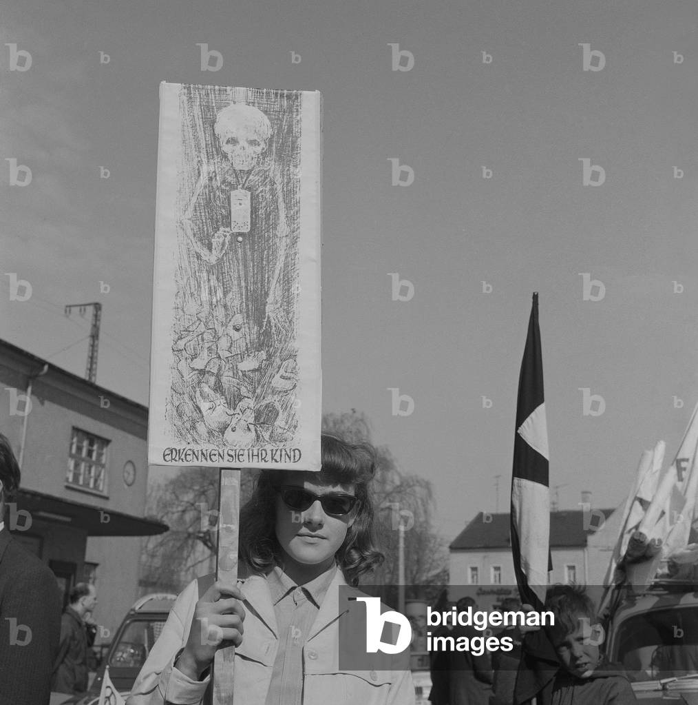 Demonstration march in Augsburg, 1966 (b/w photo)